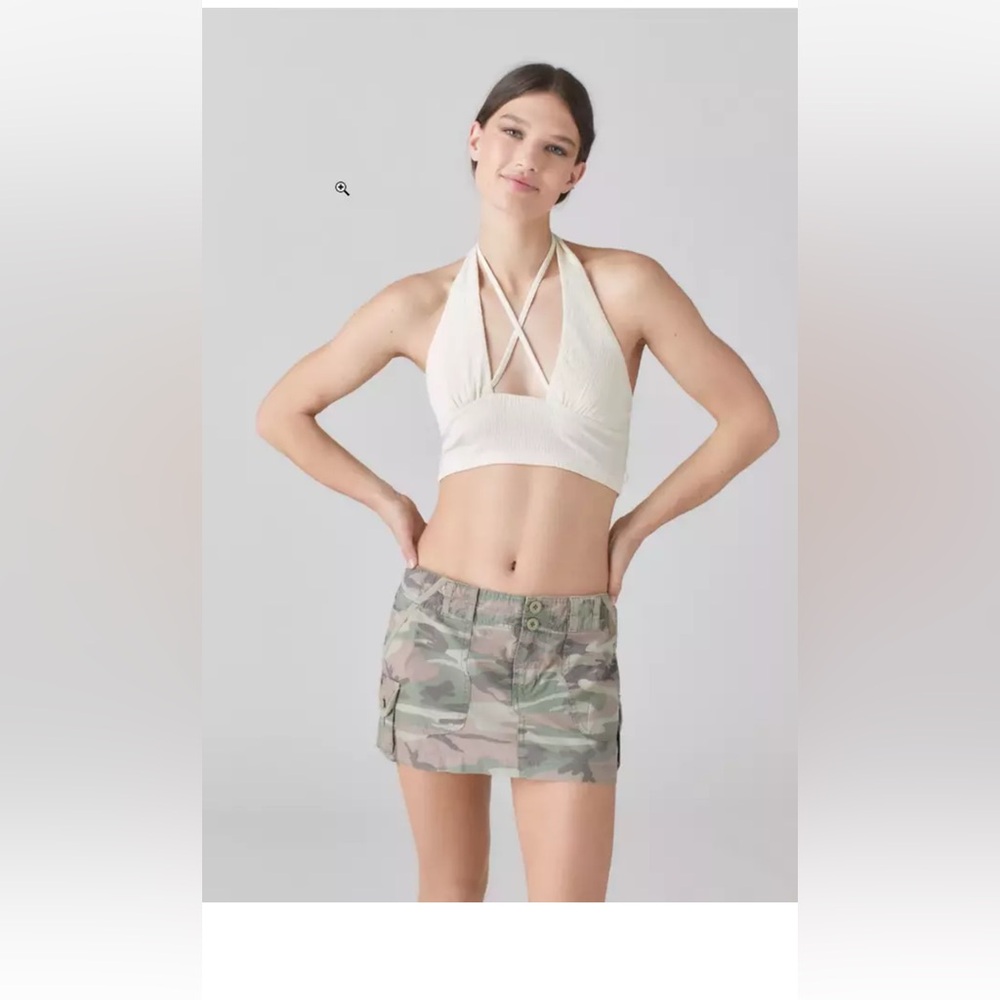 🆕 Urban Outfitters Cream Valeria Halter Top, Women's Size Medium - Picture 1 of 10